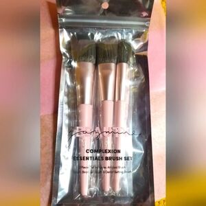 Jazmine Beauty 3 brush set